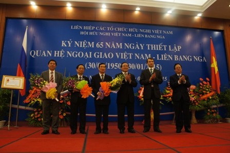 Kỷ niệm 65 năm thiết lập quan hệ ngoại giao Việt Nam-Liên bang Nga - ảnh 6